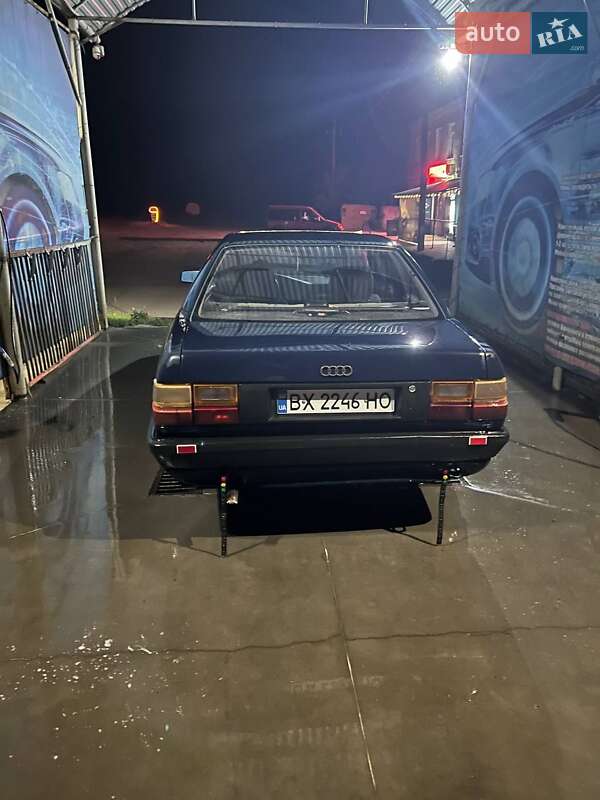 Седан Audi 100 1990 в Шепетівці