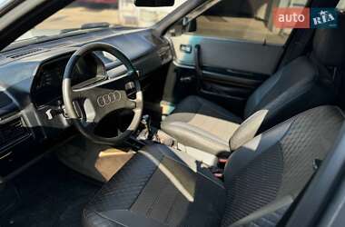 Седан Audi 100 1986 в Кривом Роге