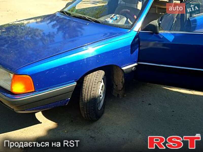 Седан Audi 100 1987 в Ровно