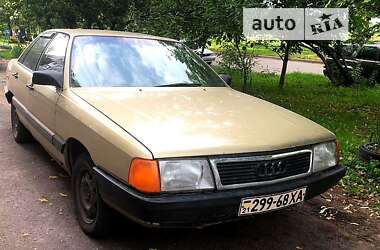 Седан Audi 100 1986 в Первомайске