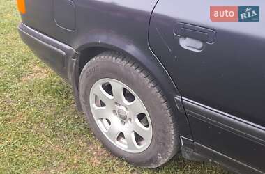 Седан Audi 100 1991 в Чернівцях