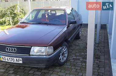 Седан Audi 100 1990 в Мукачевому