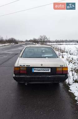 Седан Audi 100 1986 в 