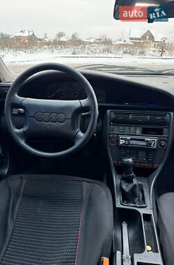 Седан Audi 100 1994 в Львове