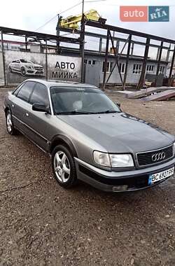 Седан Audi 100 1992 в Нововолинську