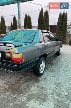 Седан Audi 100 1986 в 
