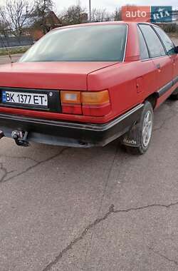 Седан Audi 100 1990 в Зарічному