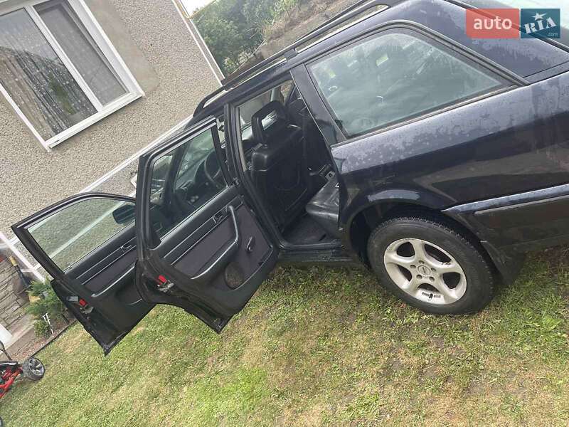 Универсал Audi 100 1993 в Галиче