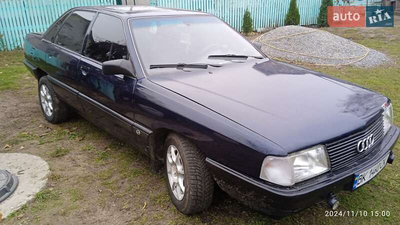Седан Audi 100 1989 в Рівному