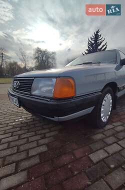 Седан Audi 100 1989 в 