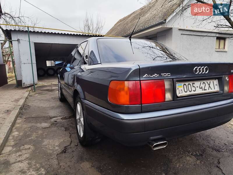 Седан Audi 100 1991 в Красилове