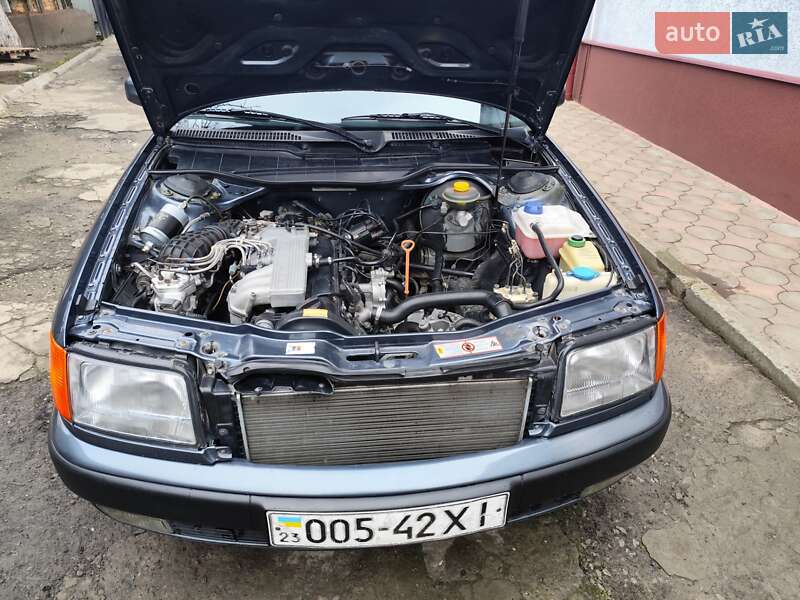 Седан Audi 100 1991 в Красилове