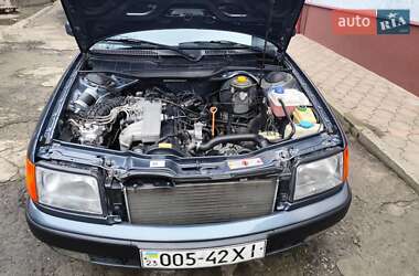Седан Audi 100 1991 в 