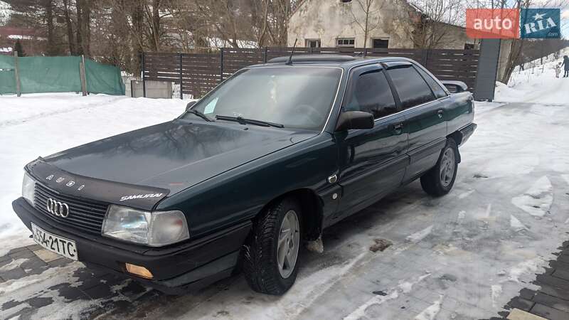 Седан Audi 100 1989 в Бориславе