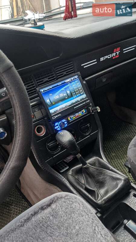 Седан Audi 100 1989 в Бориславе