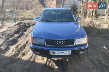 Седан Audi 100 1991 в Остроге