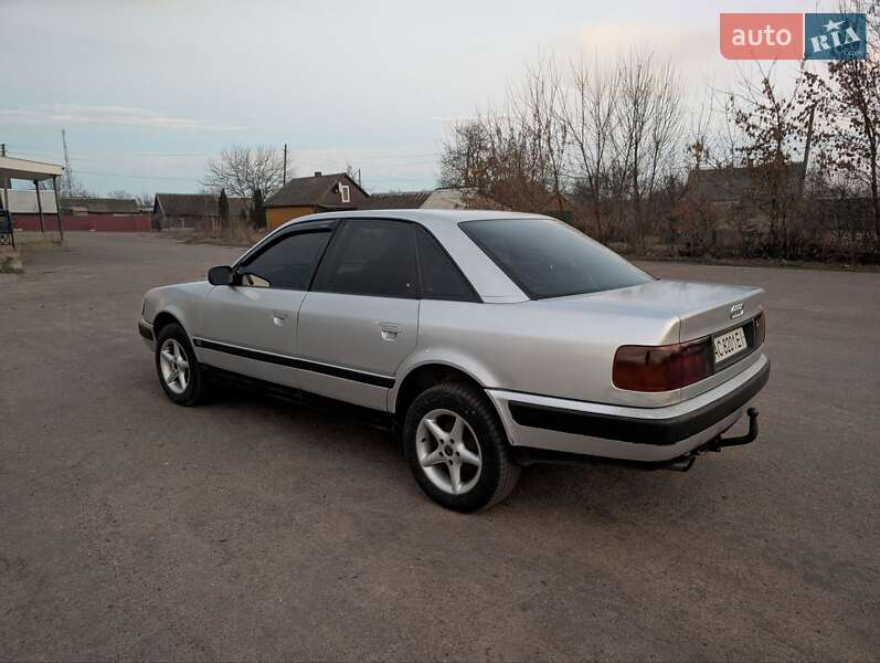 Седан Audi 100 1993 в Заречном