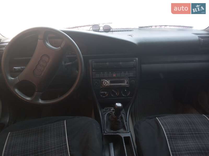 Седан Audi 100 1992 в Надвірній