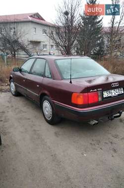 Седан Audi 100 1992 в Малині