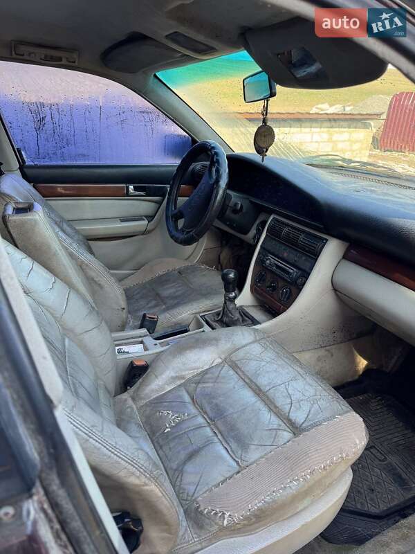 Седан Audi 100 1992 в Владимире