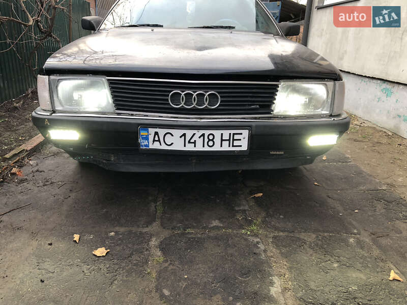 Седан Audi 100 1986 в Володимирі