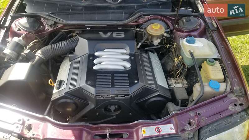 Седан Audi 100 1994 в Стрые