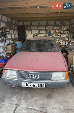 Седан Audi 100 1984 в 