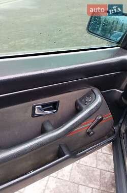 Седан Audi 100 1989 в 