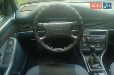Седан Audi 100 1990 в 