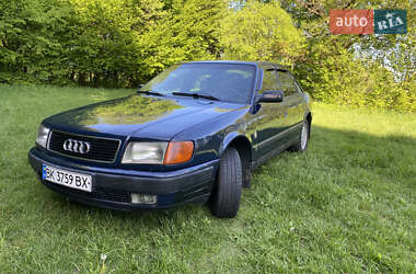 Седан Audi 100 1993 в Славуте