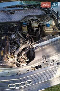 Седан Audi 100 1986 в 