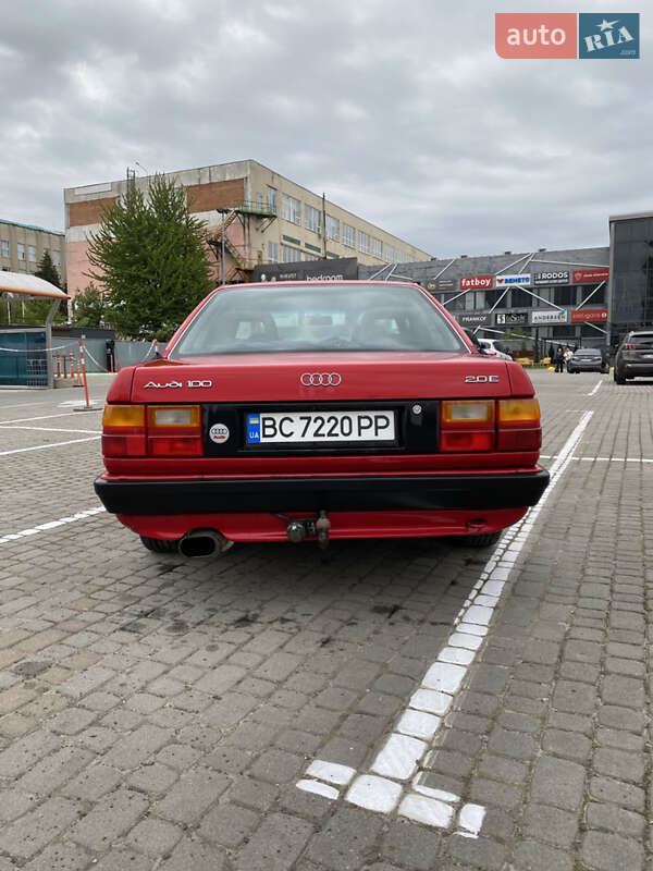 Седан Audi 100 1988 в Львові