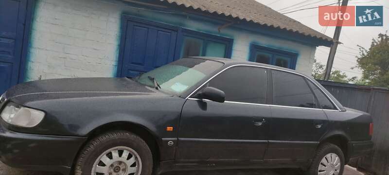 Седан Audi 100 1991 в Каневі