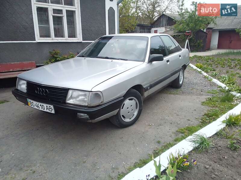 Audi 100 1990