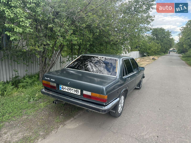 Седан Audi 100 1982 в Краматорске
