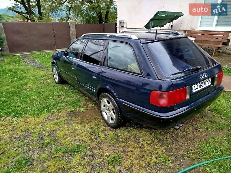 Универсал Audi 100 1992 в Сваляве