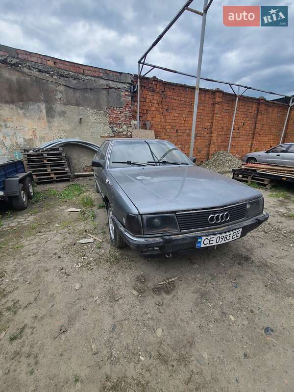 Седан Audi 100 1990 в Черновцах