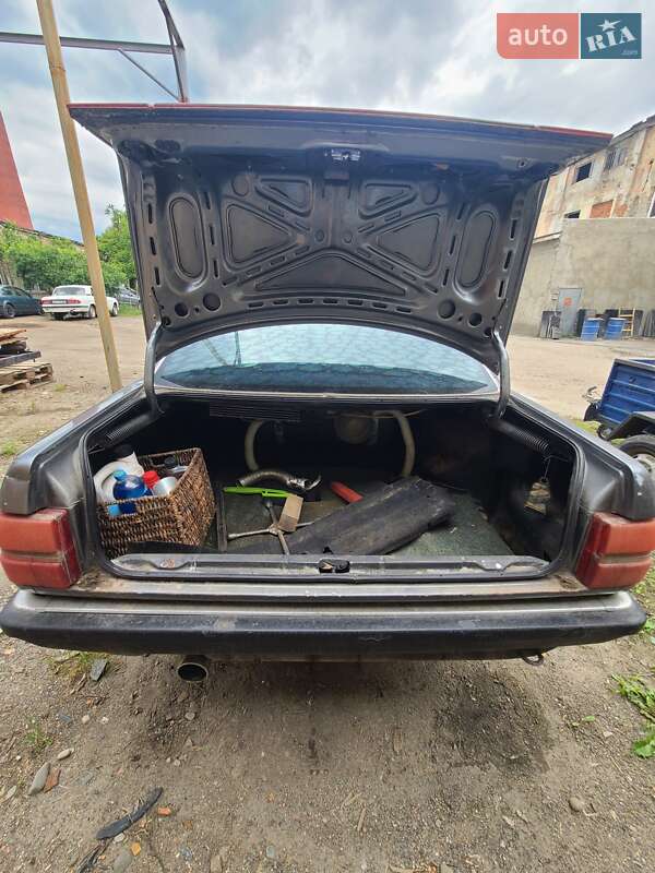 Седан Audi 100 1990 в Черновцах