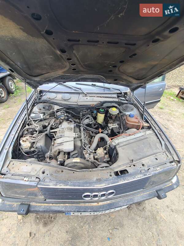 Седан Audi 100 1990 в Черновцах