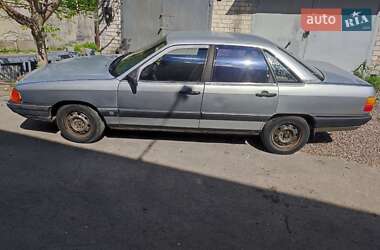 Седан Audi 100 1985 в Дніпрі