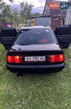 Седан Audi 100 1994 в 