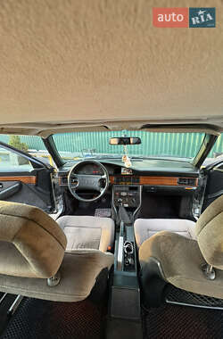 Седан Audi 100 1990 в 