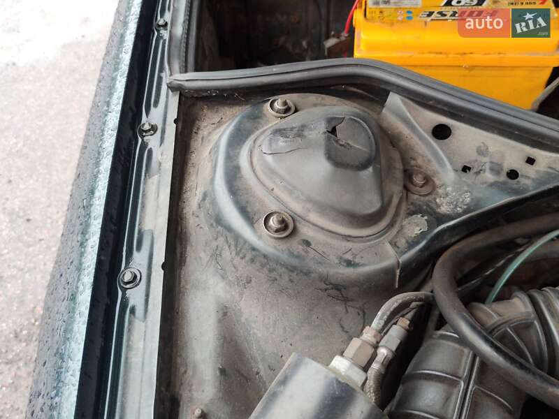 Седан Audi 100 1992 в Яготине