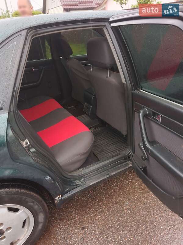 Седан Audi 100 1992 в Яготине