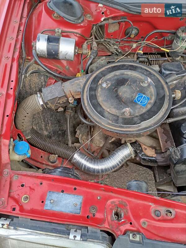 Седан Audi 100 1990 в Зарічному