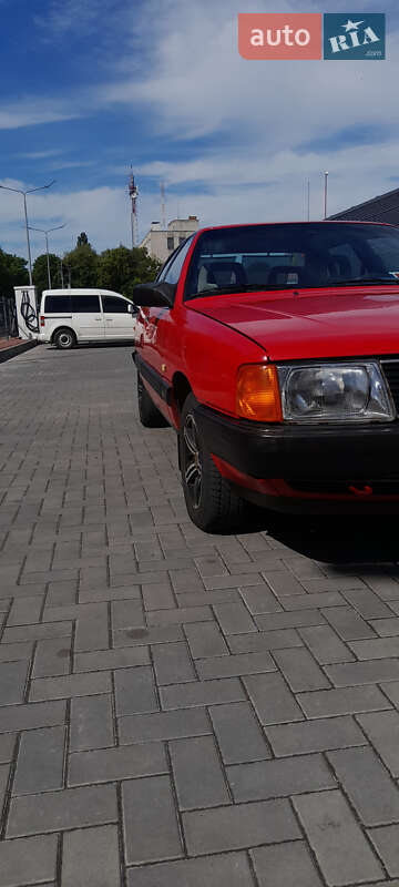 Седан Audi 100 1991 в Кременчуці