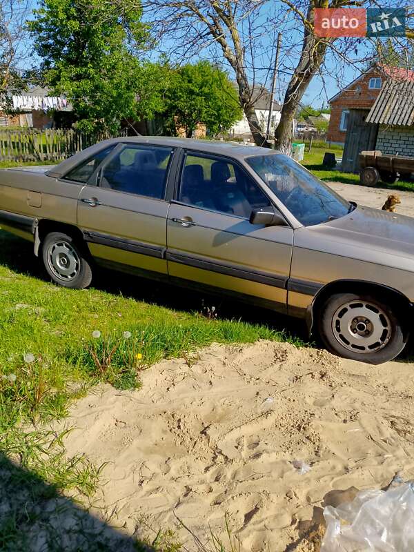 Универсал Audi 100 1987 в Заречном
