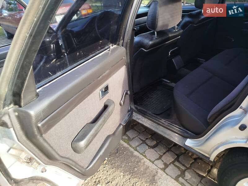 Седан Audi 100 1989 в Мукачево