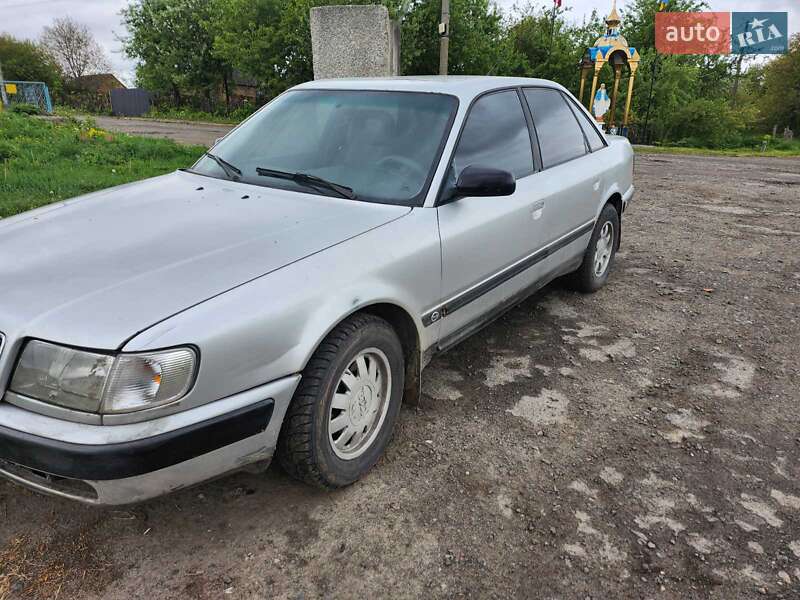 Седан Audi 100 1994 в Луцке