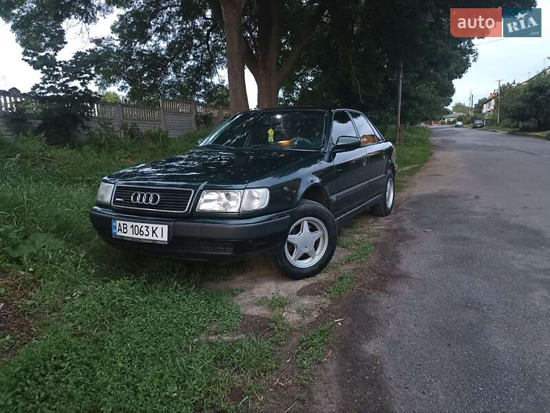 Седан Audi 100 1992 в Немирові